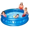 Detalhe das bordas infláveis macias e espessura do vinil da Piscina Soft Side Intex 58431.