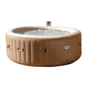 Spa Ofuro Intex modelo Bubbles referência 28426BR instalado em um deck de madeira residencial.